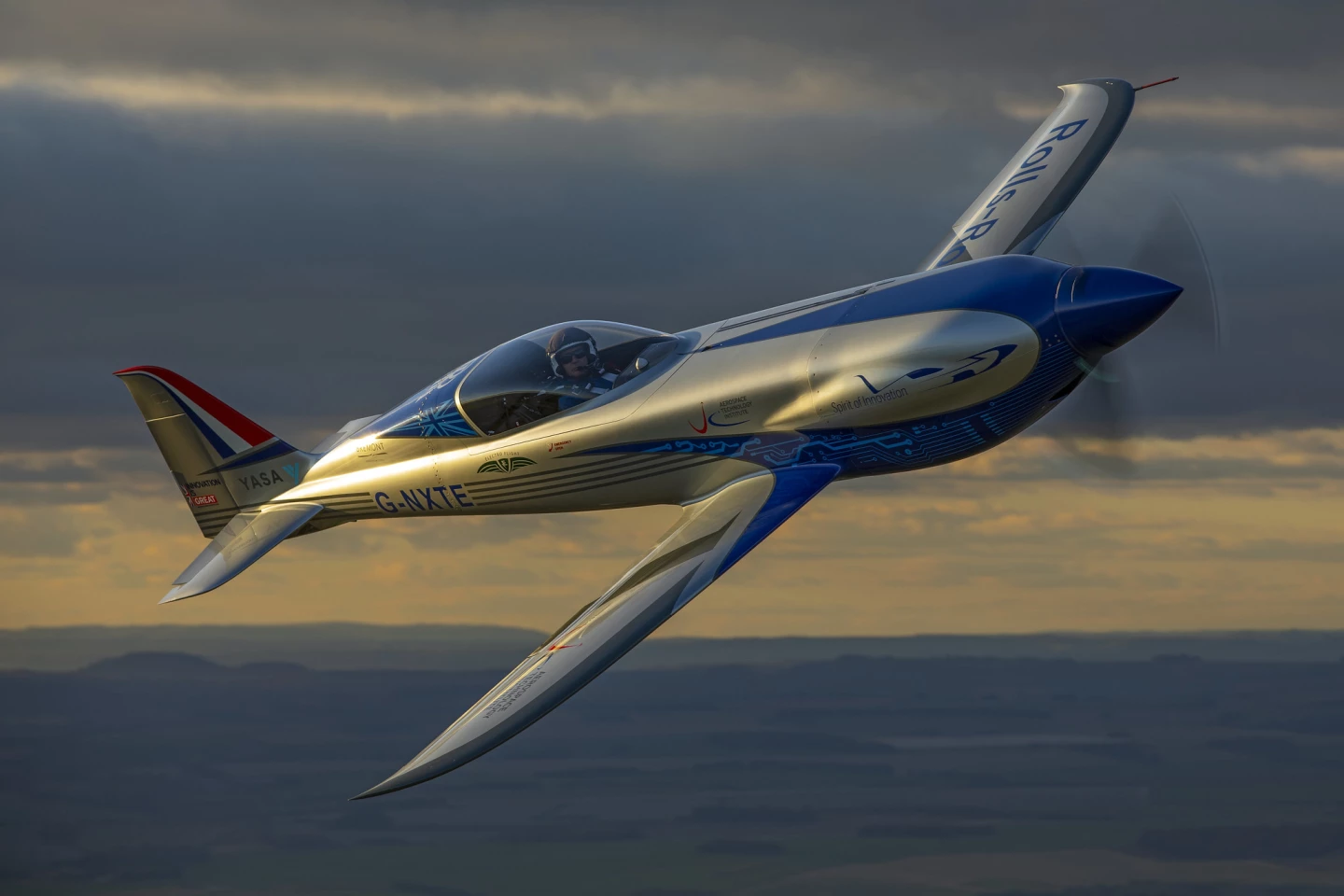 The Spirit of Innovation was clocked at a top speed of 623 km/h (387.4 mph), according to Rolls-Royce