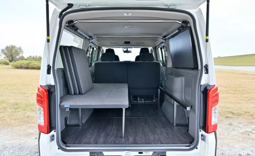 The right-side bed cushion panels can help create a single sofa bench or other configurations, such as an L-shaped sofa