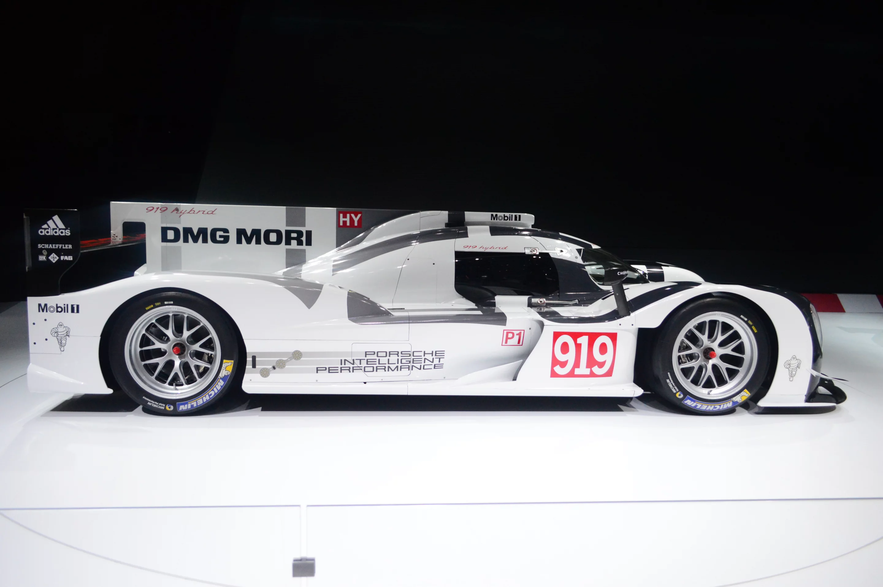 The Porsche 919 Hybrid unveiled (Photo: CC Weiss/Gizmag.com)