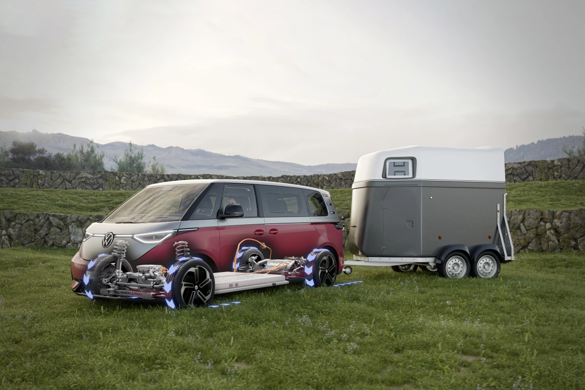 It can be reconfigured to accept almost any cargo, from tribal groups of less than seven through the individual requirements of almost any sport. With 335 hp and all-wheel-drive, the ID. Buzz GTX will tow a trailer up to 1,800 kg, making it ideal as a towing vehicle for bike, boat or horse trailers