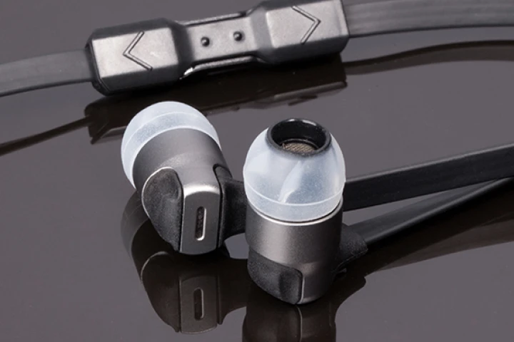 The Munitio SV earphones bring quality sound and a sleek design