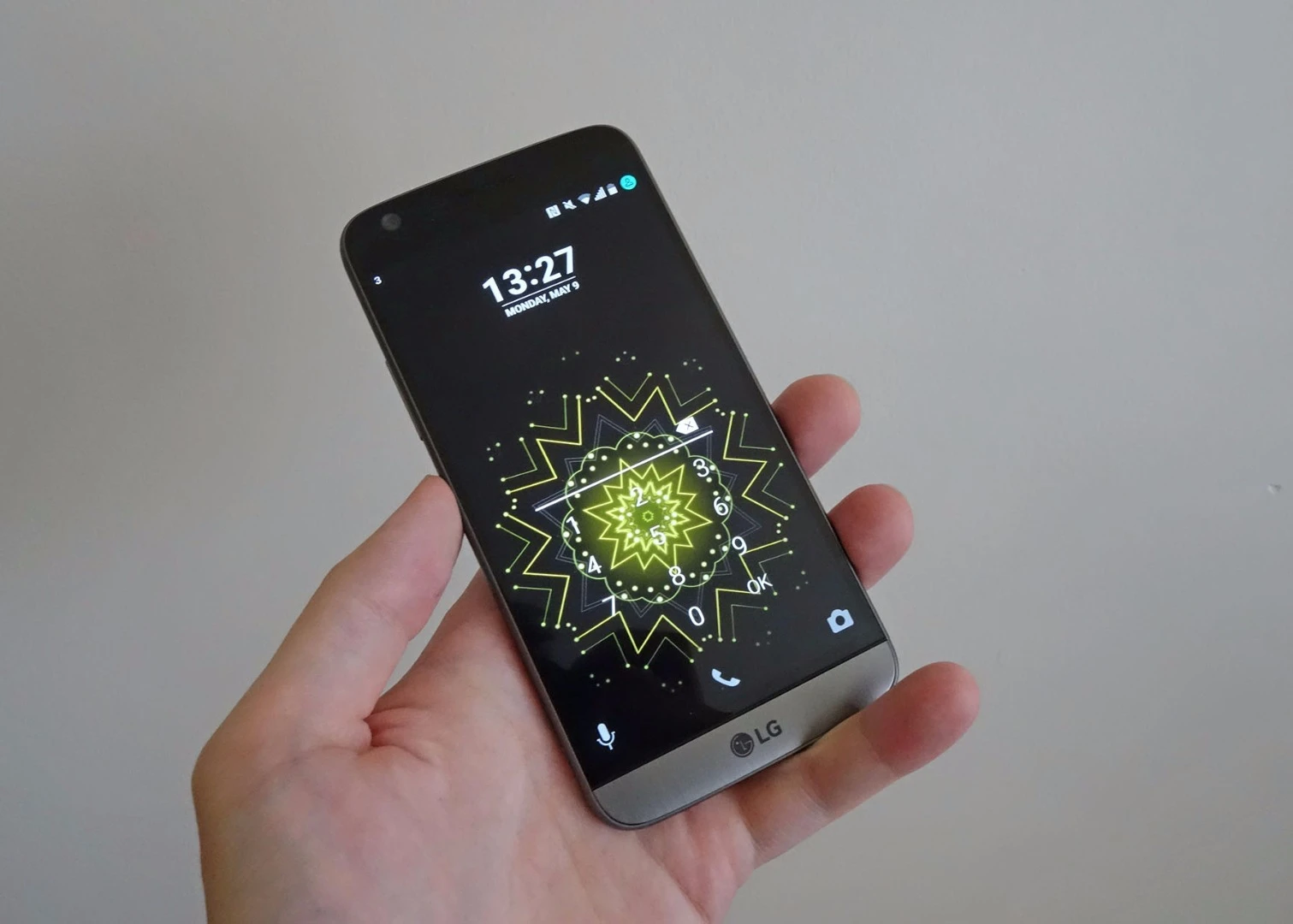 The fingerprint sensor sits around the back and doubles as the power switch