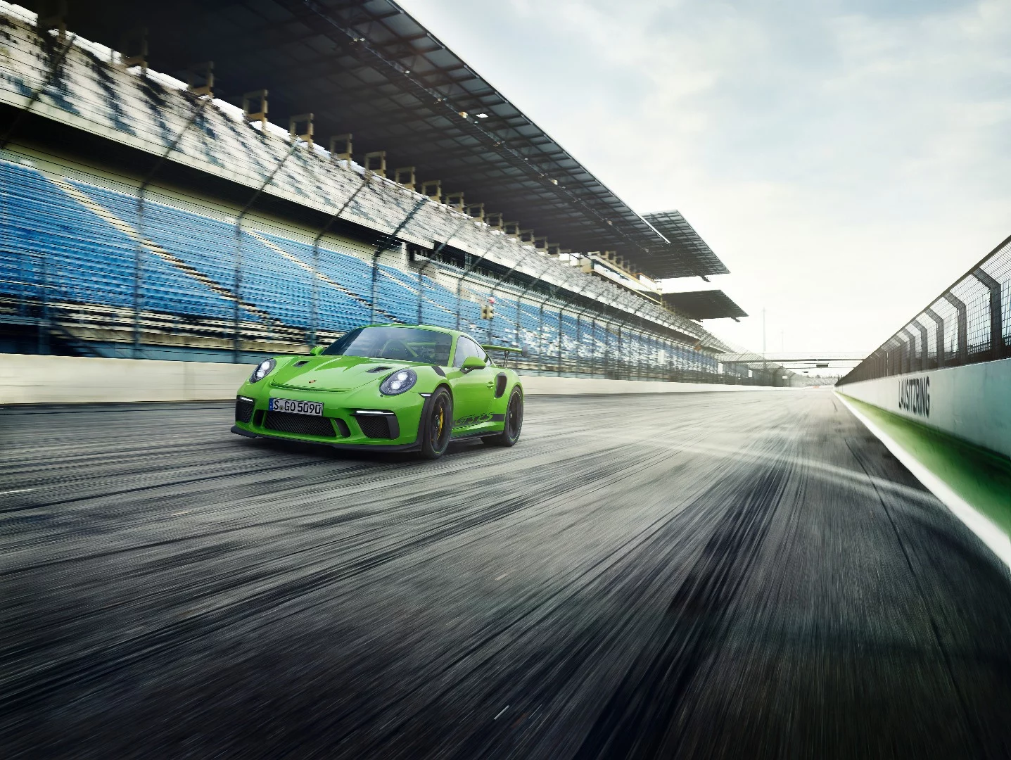 2018 Porsche 911 GT3 RS: lighter and faster, that's the recipe