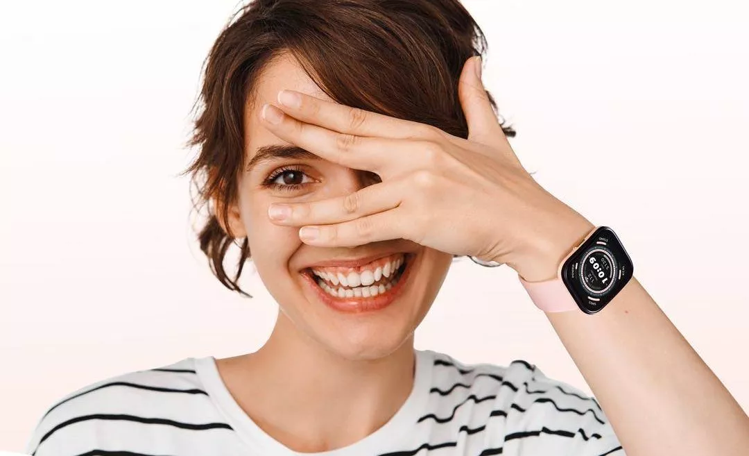 A biometric sensor allows for 24-hour blood-oxygen monitoring