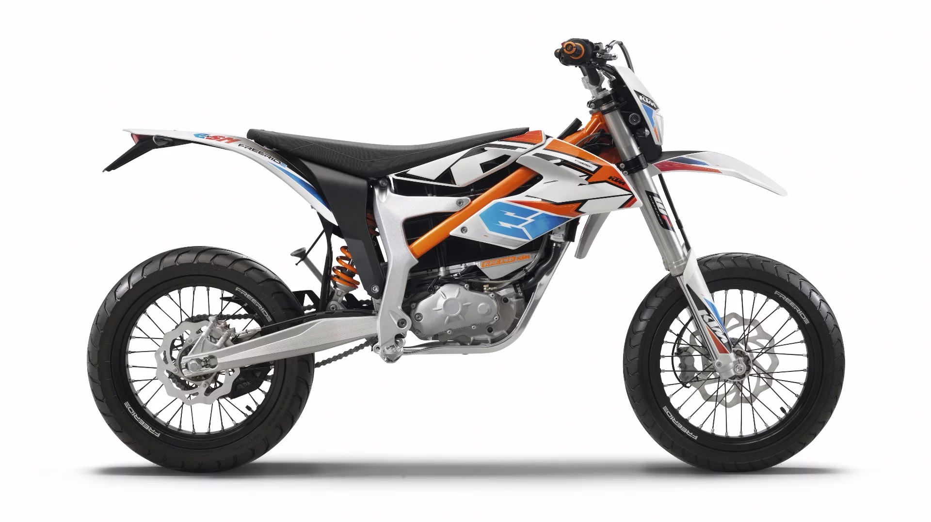 The E-SM joins the E-SX and E-XC in the electric branch of the Freeride series