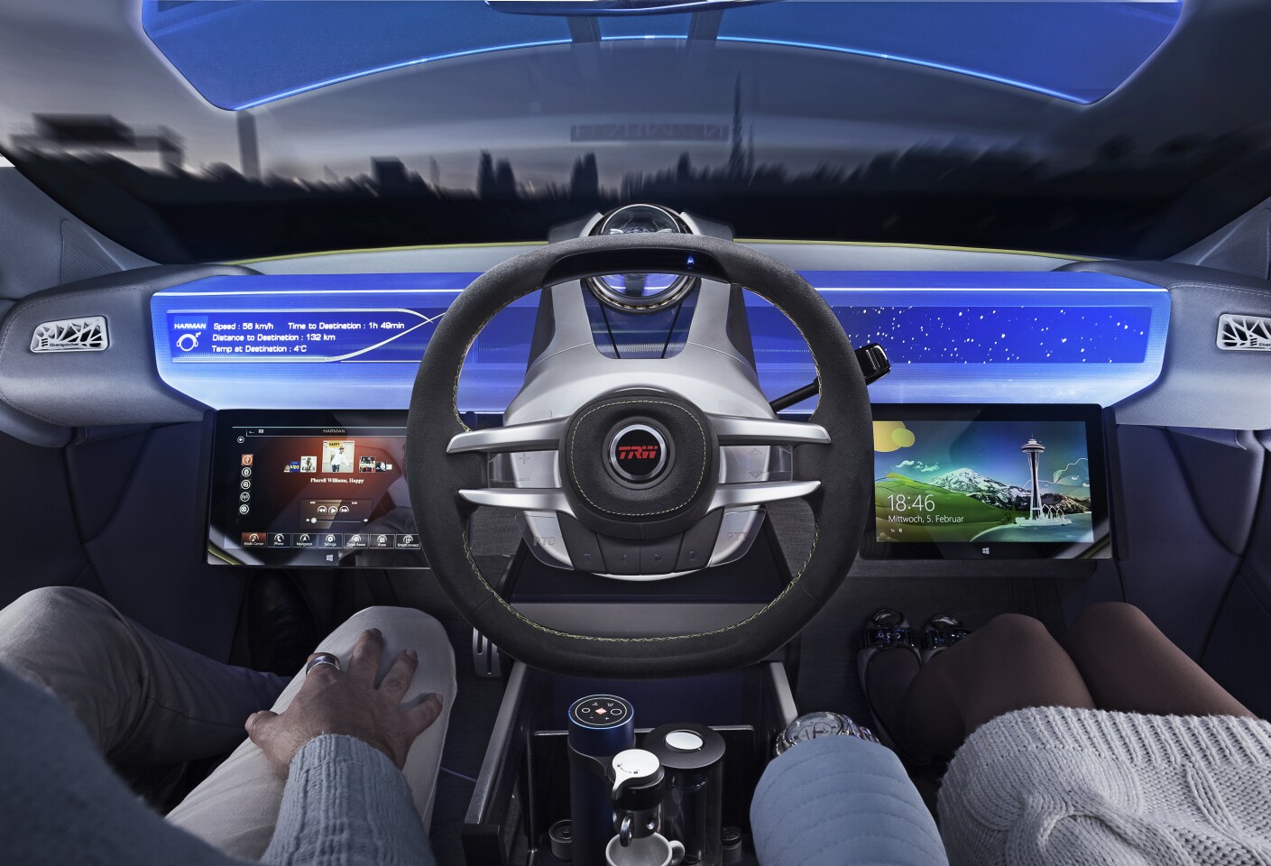 A 1.2-meter-wide display strip behind the steering-wheel provides critical information