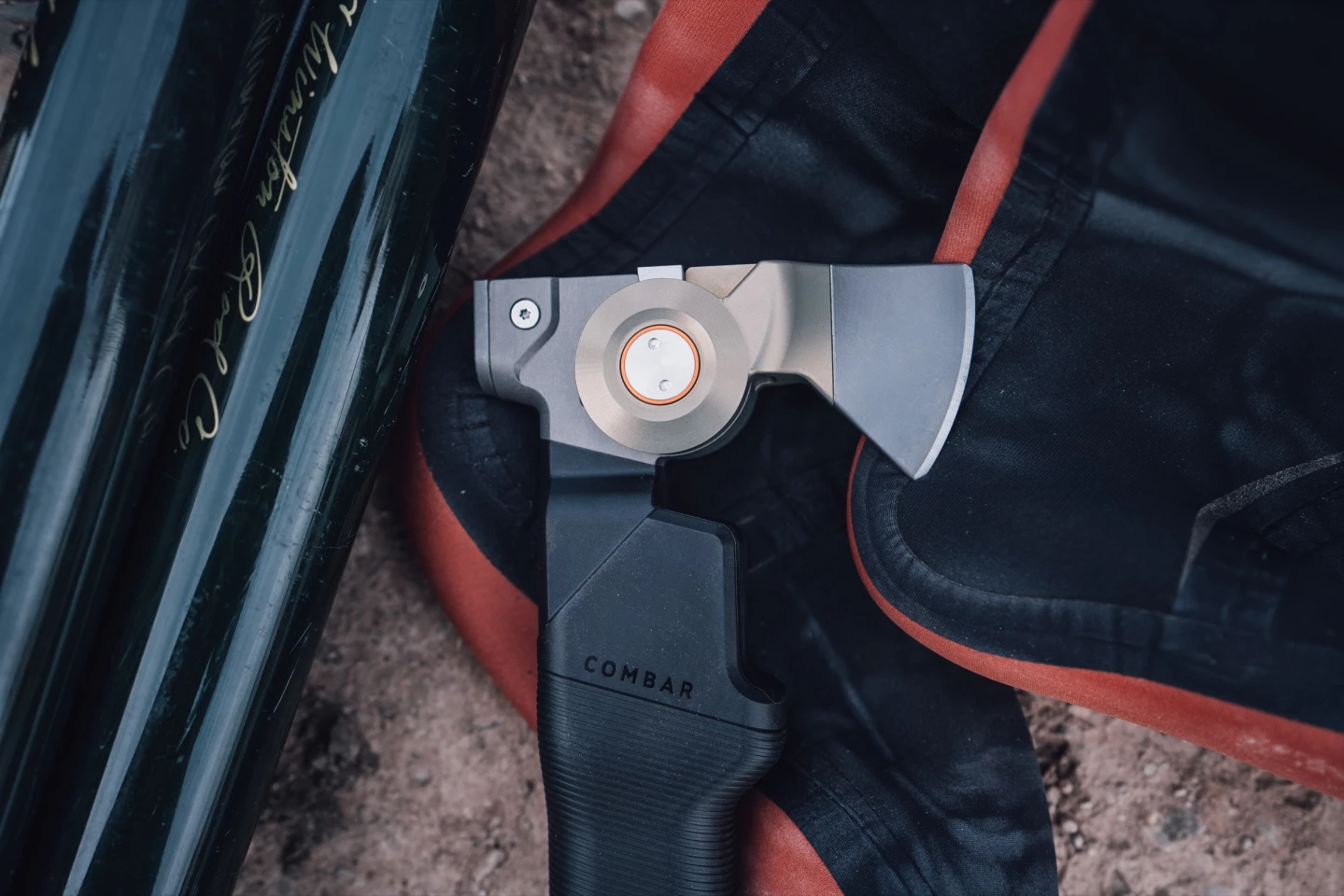 Called the Combar FoldaXe, the new multitool is essentially a lighter version of the original Combar