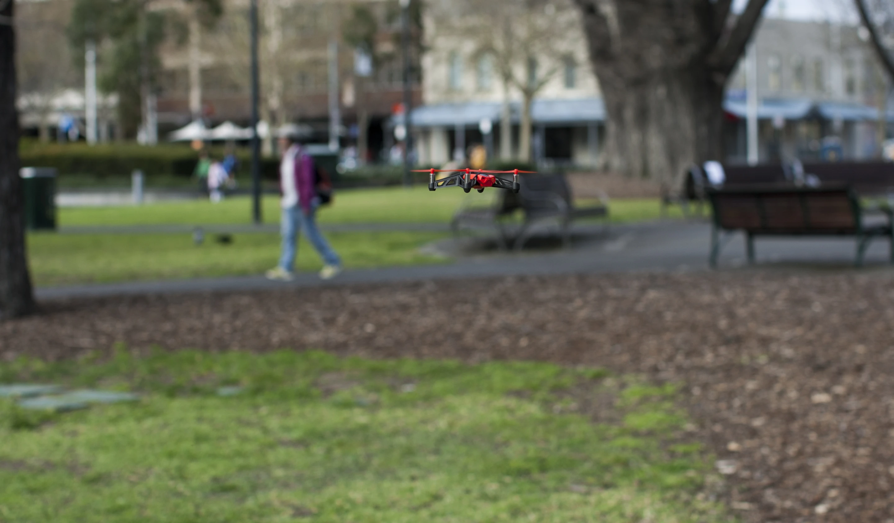 We preferred to liberate the 55 g (1.95 oz) plastic body of its oversized wheels and let it roam the skies uninhibited (Photo: Nick Lavars/Gizmag)