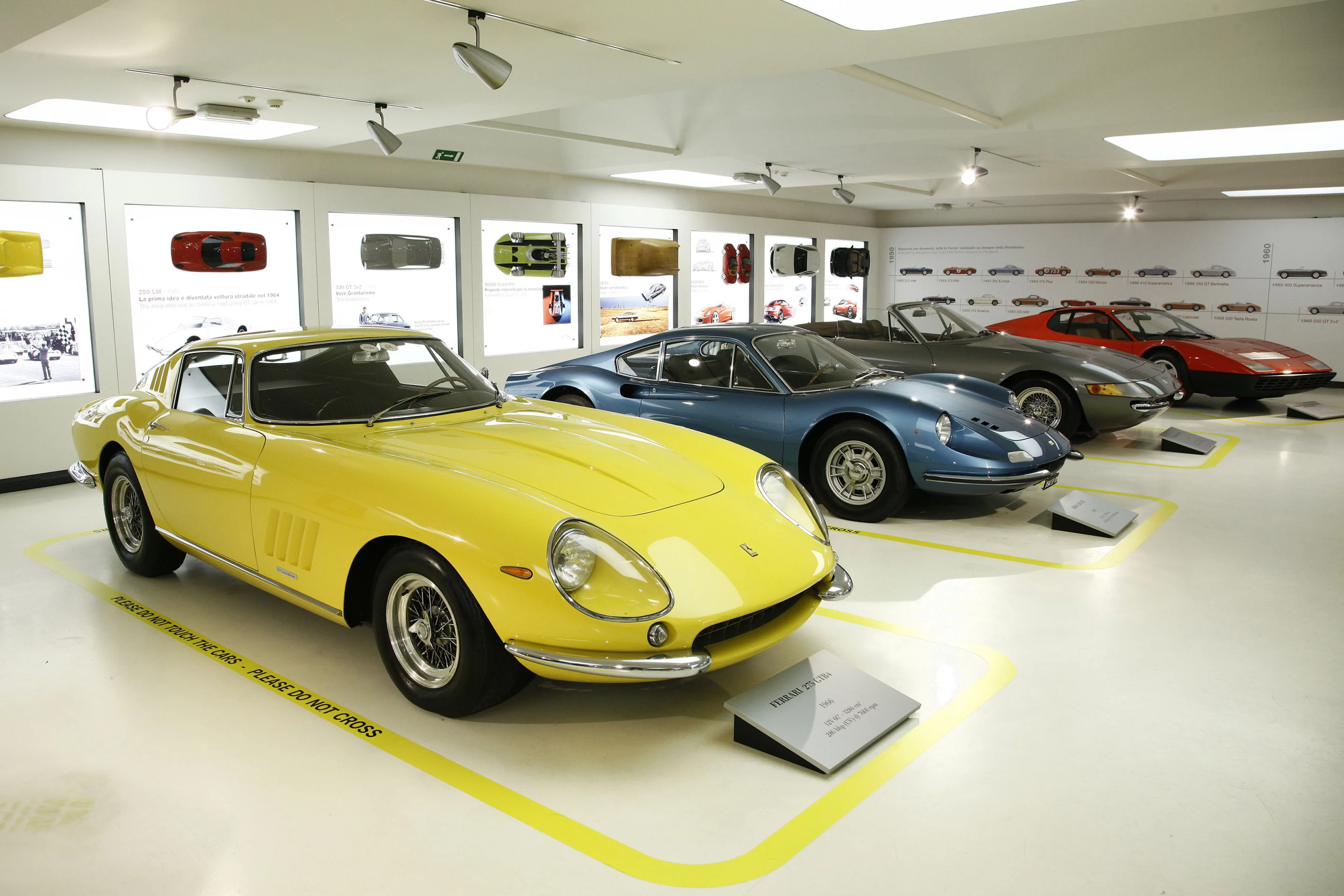 Ferrari hosts the "Great Ferraris of Sergio Pininfarina" at the Ferrari Museum in 2012-2013