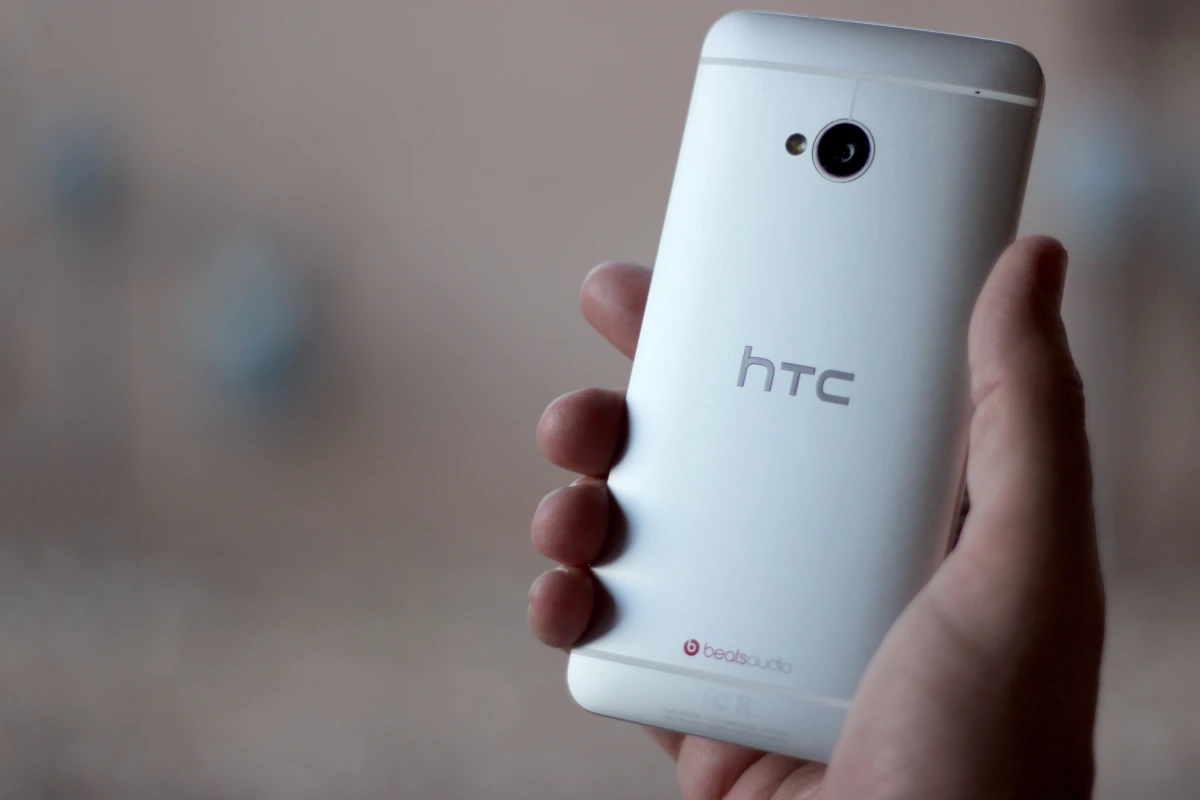 Gizmag takes a look back at one of the best phones of 2013 ... and realizes it could also be one of the best phones of 2014 (Photo: Will Shanklin/Gizmag.com)