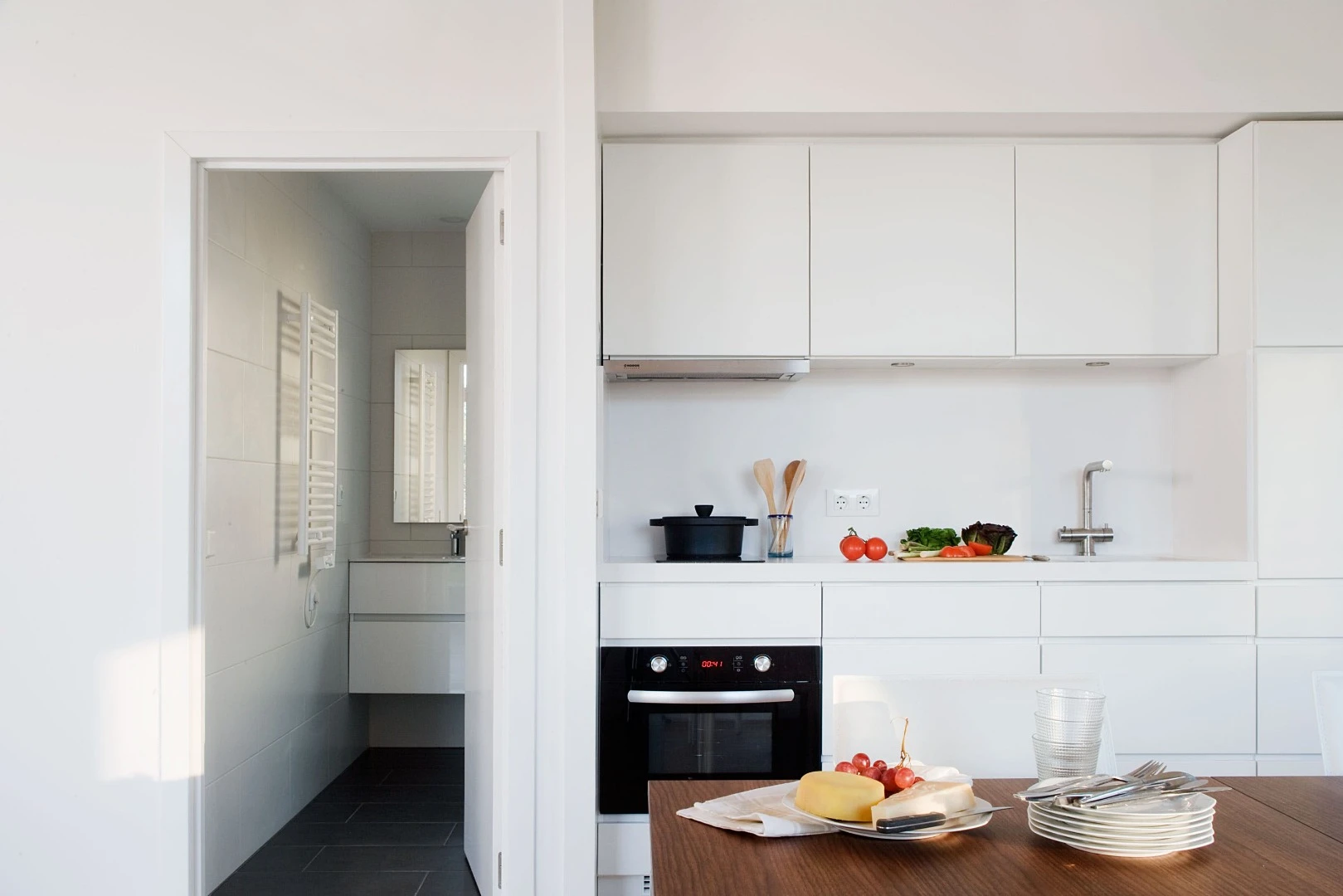 Inside the El Refugio Inteligente home, which was built with green Passivhaus standards in mind