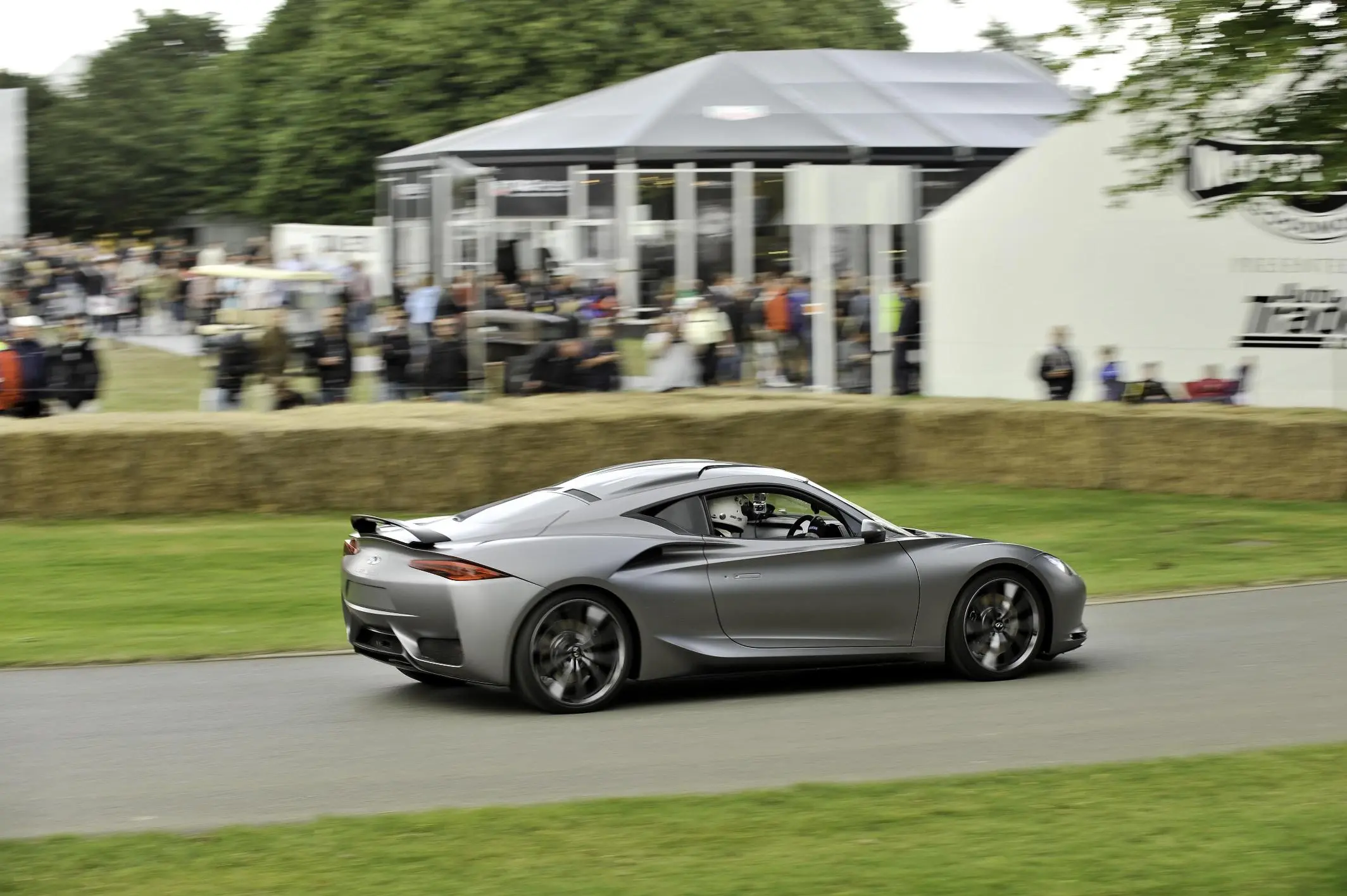 Infiniti Emerg-E