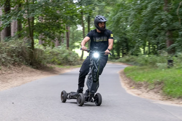 The Dragonfly Hyperscooter is currently on Indiegogo