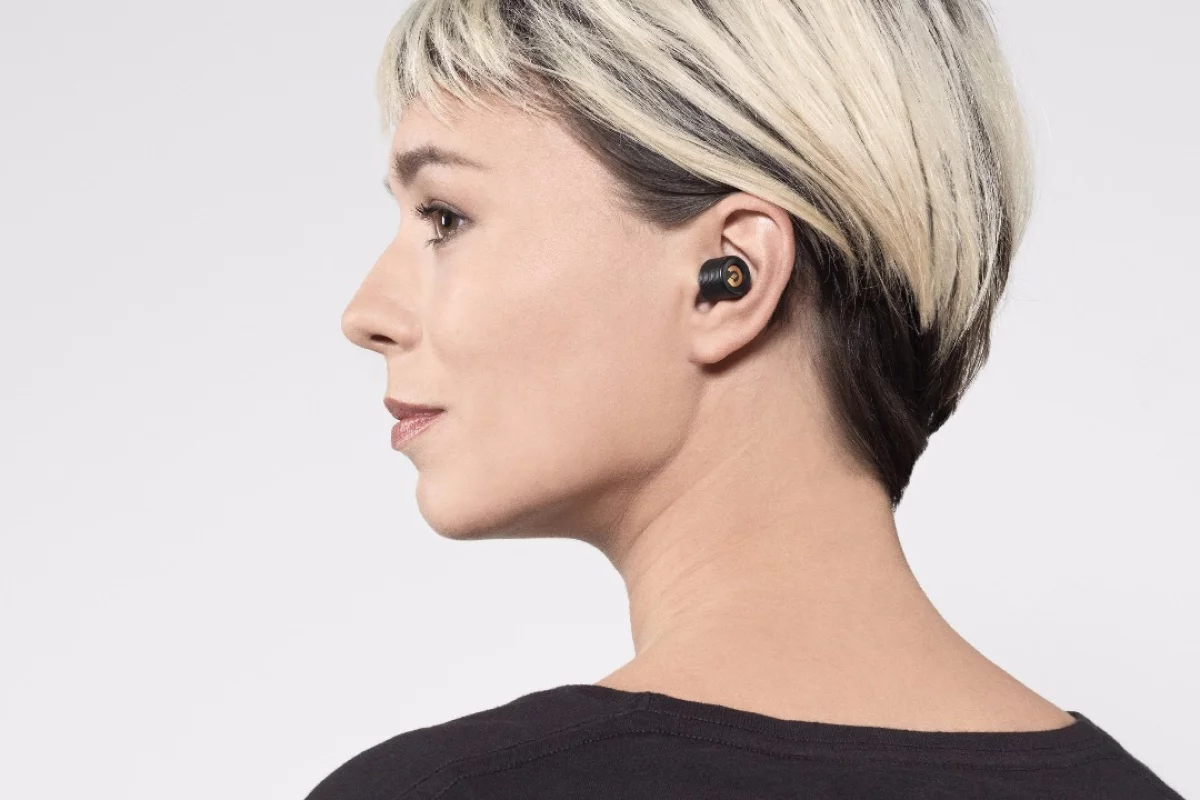 The Earin Bluetooth earphones are now available to buy