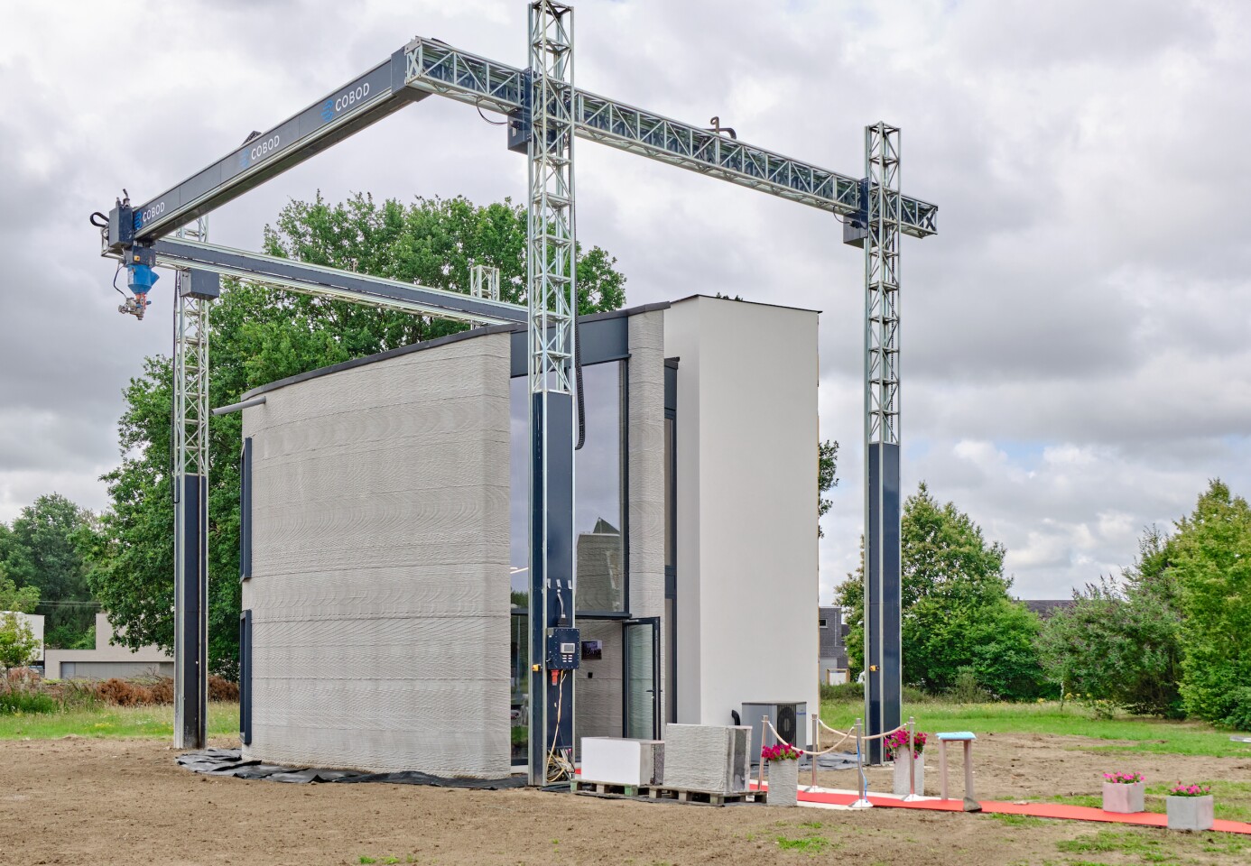Europe S Largest 3d Printer Builds Two Story House