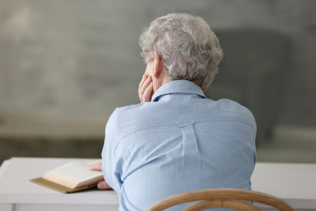New research builds on prior work suggesting apathy is an early sign of dementia
