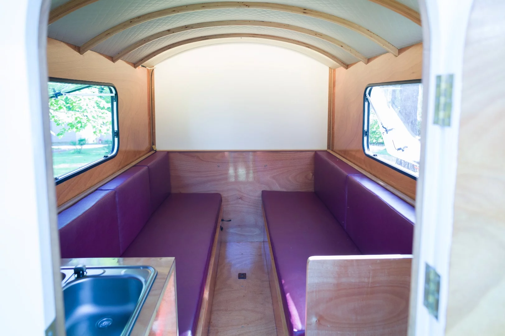Slidavan in lounge mode