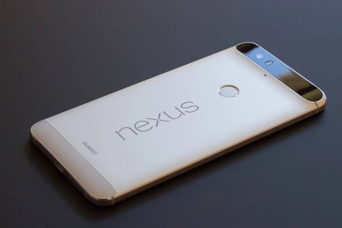 Gizmag reviews the higher-end of Google's two 2015 flagships, the Nexus 6P