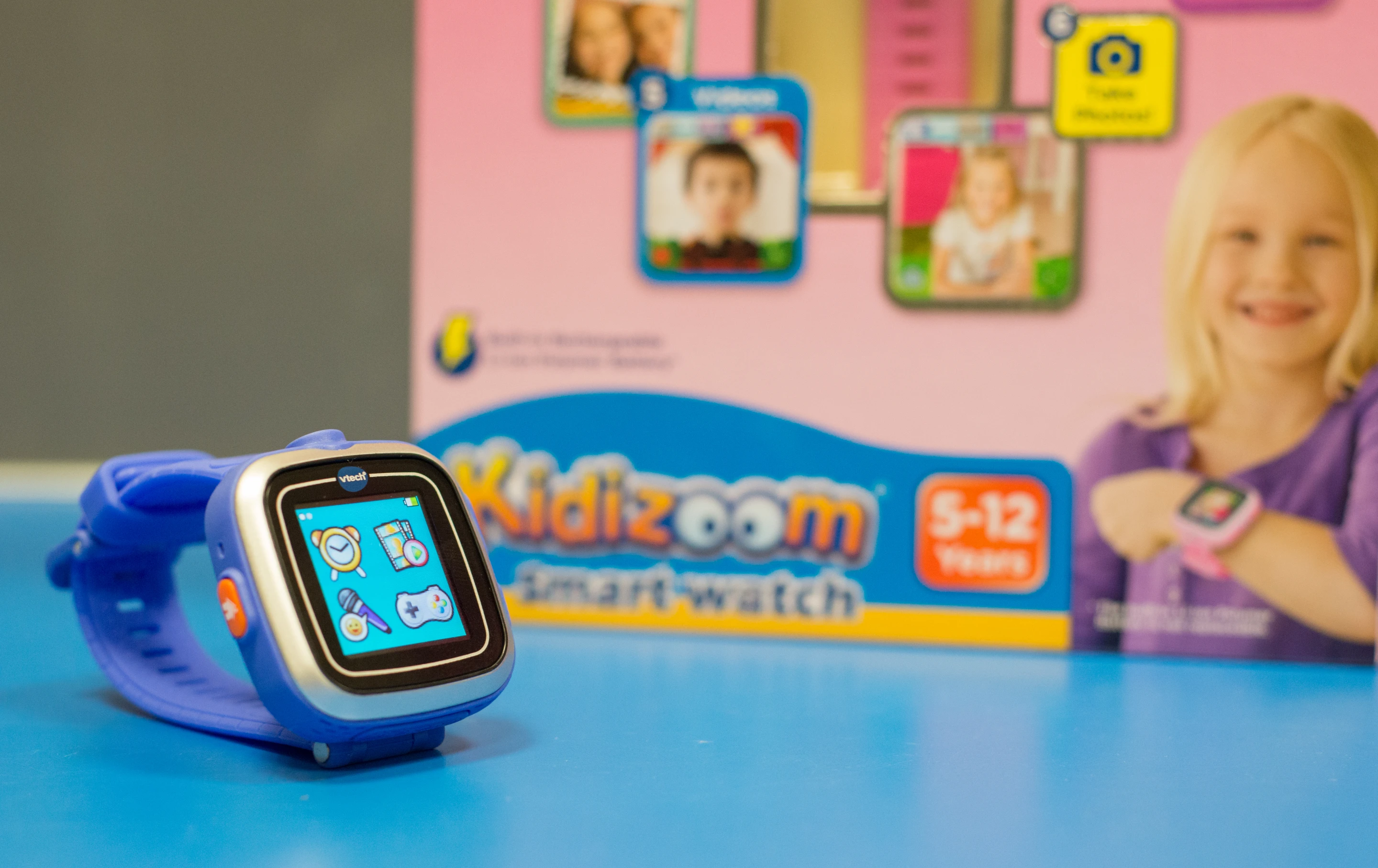 The VTech Kiddizoom Smart Watch features a 1.4-inch touchscreen (Photo: Simon Crisp/Gizmag.com)