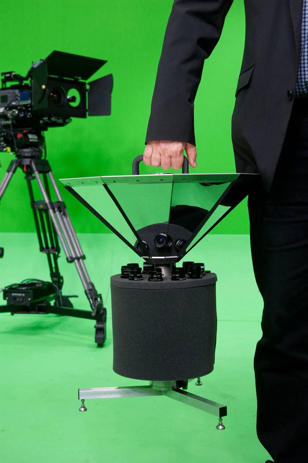 The OmniCam360 uses a mirror system that allows the unit to capture seamless 360-degree panoramas (Photo: Fraunhofer HHI)