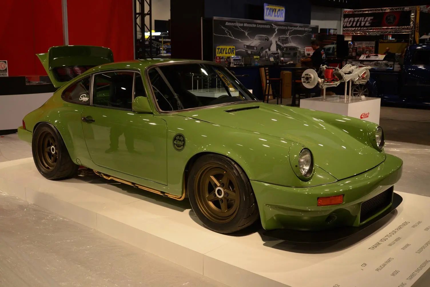 Not the prettiest Porsche paint job we've ever seen