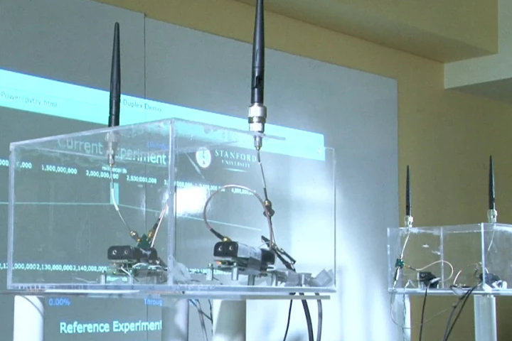 The full duplex radio with two transmitting antennas that cancel each other out at the receiving antenna
