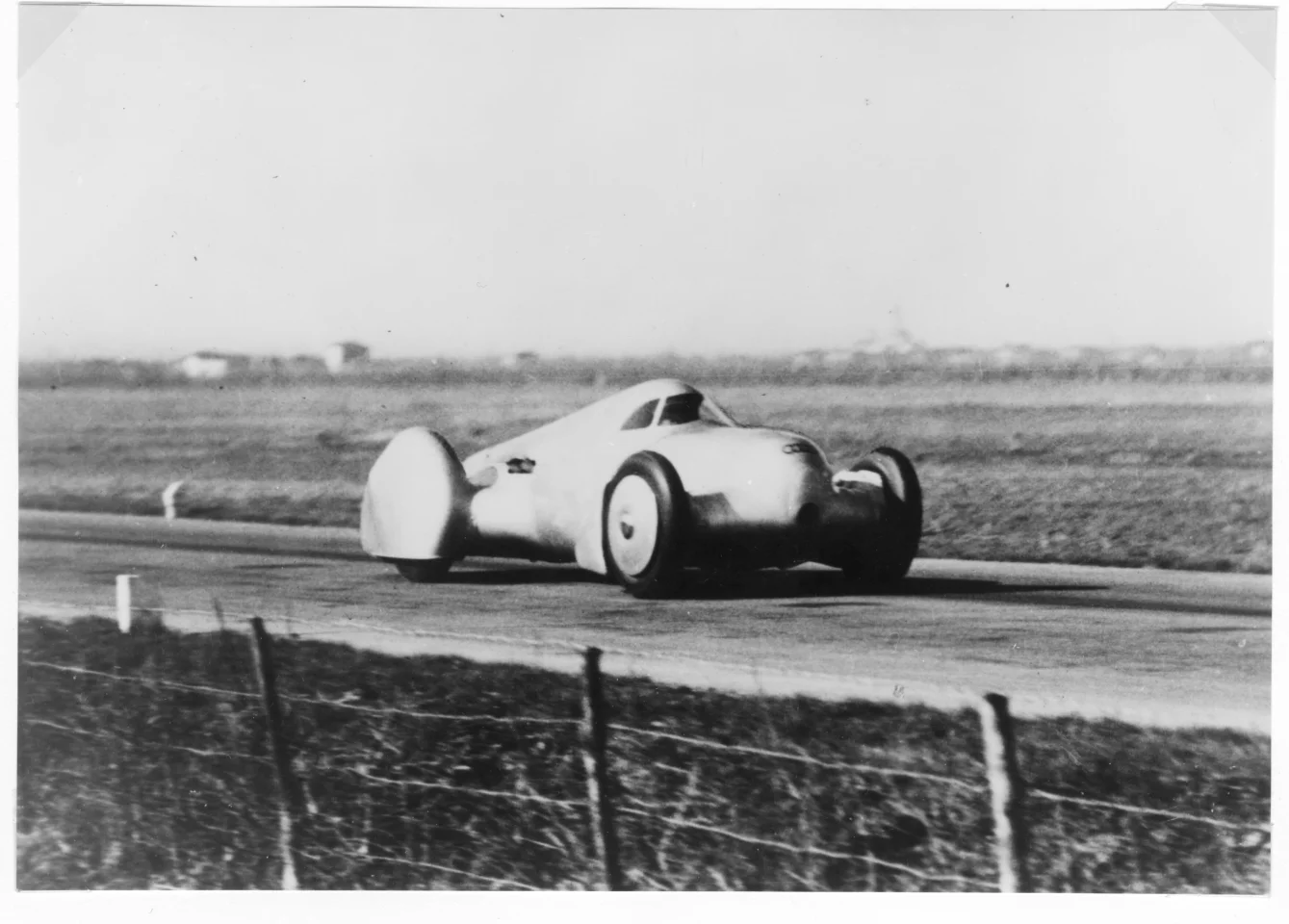 The original 1935 car was blisteringly fast, even by today’s standards. It cracked 203 mph on an autostrada in Italy