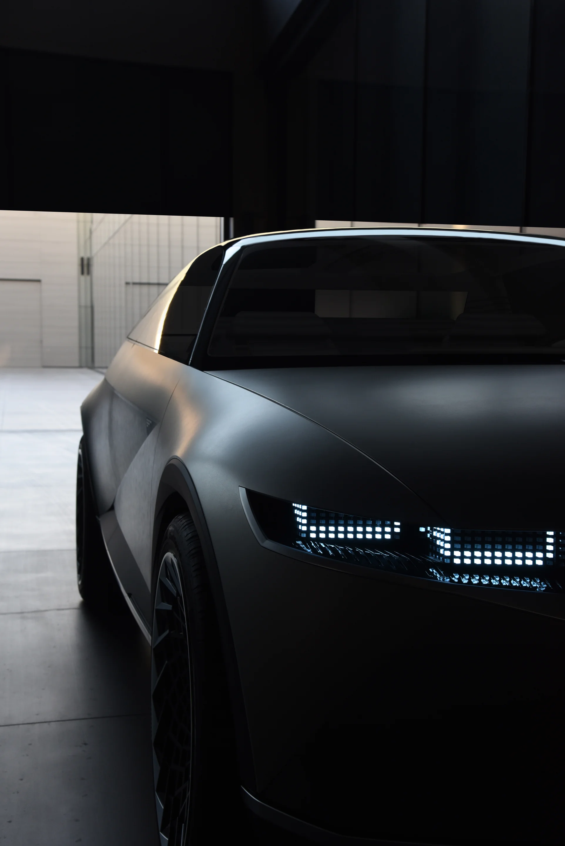 Retro-inspired Hyundai 45 EV eyes a self-driving future