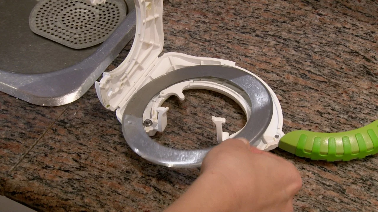 An optional pastry blade is available