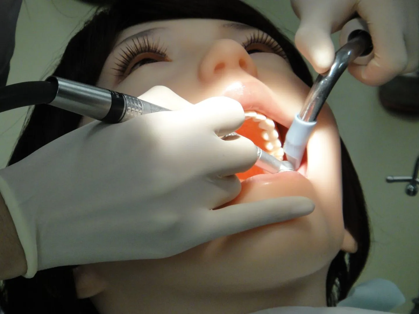 Showa University from Tokyo has presented a highly realistic robotic dental patient Showa Hanako 2 (Photo: DigInfo).