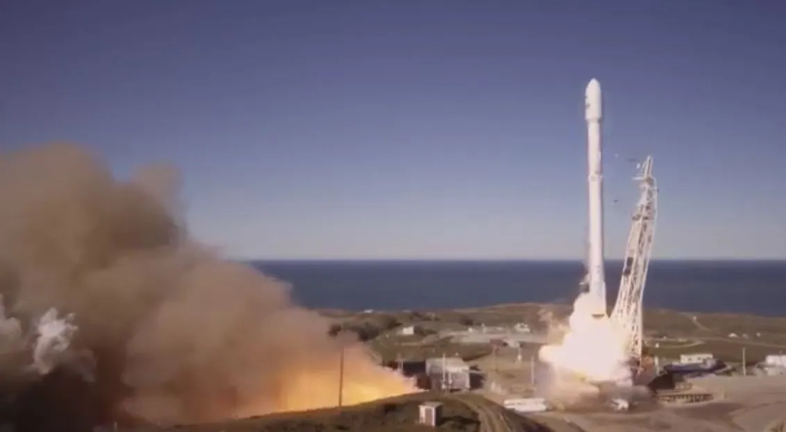 Iridium-1 marks the Falcon 9 booster's return to commercial sercvice