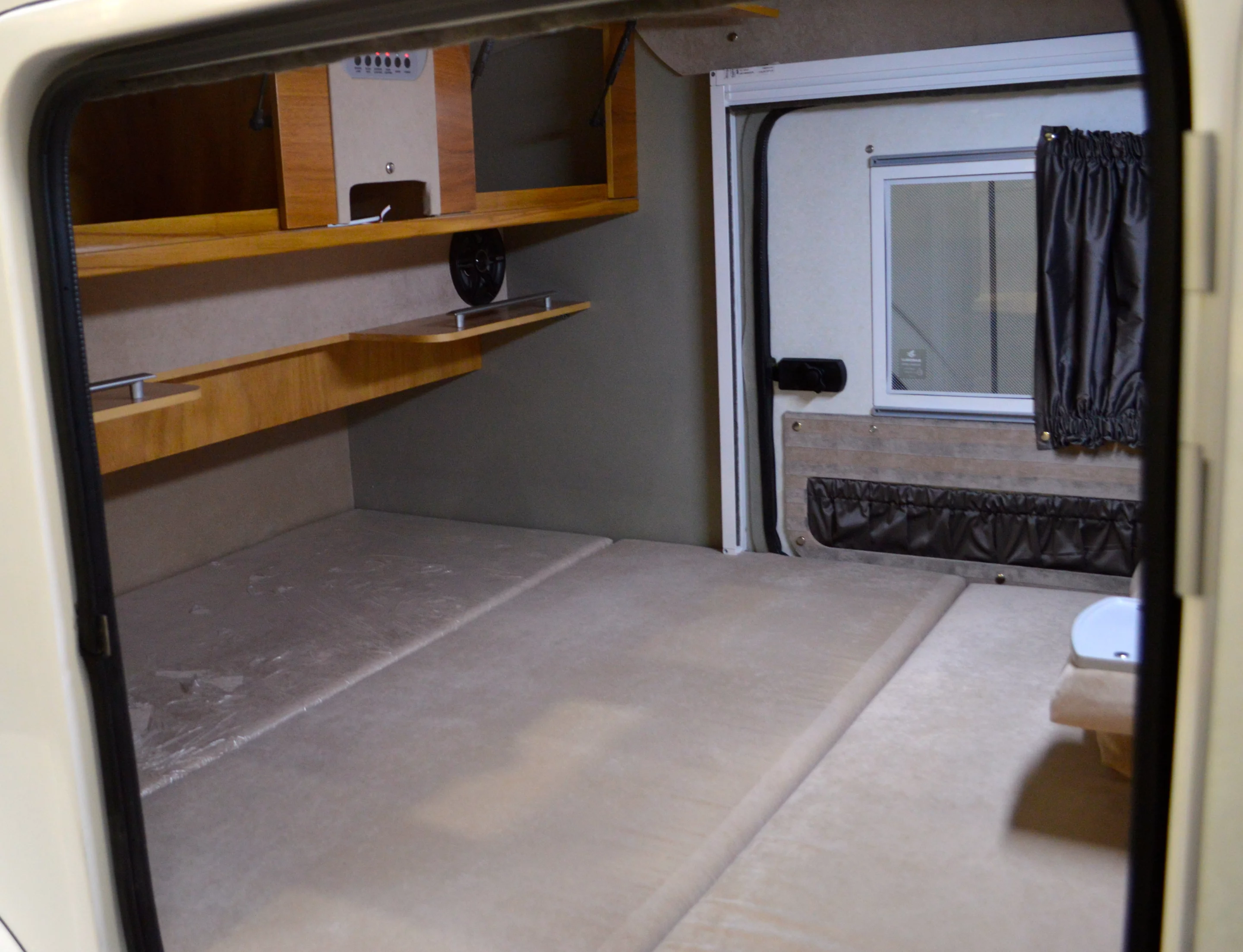 Caretta offers an LCD TV/DVD/FM entertainment system