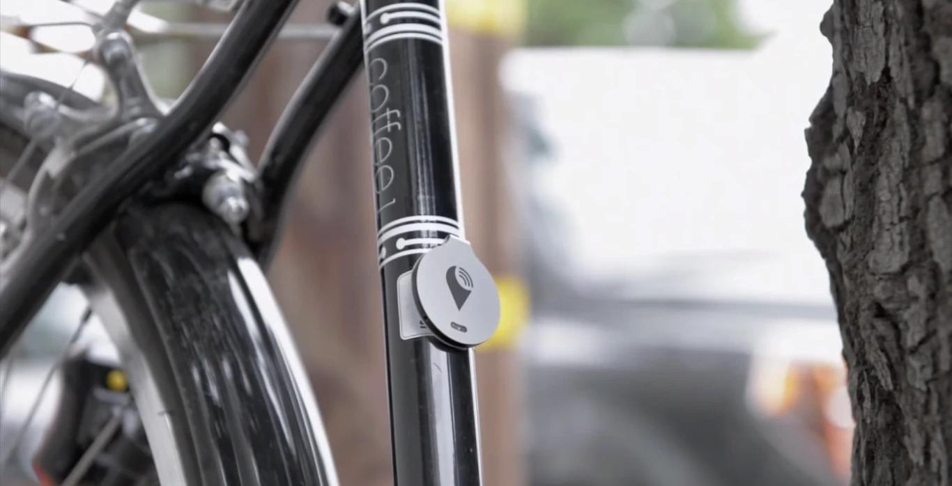 When in range of the TrackR bravo, items can be located using its accompanying mobile app