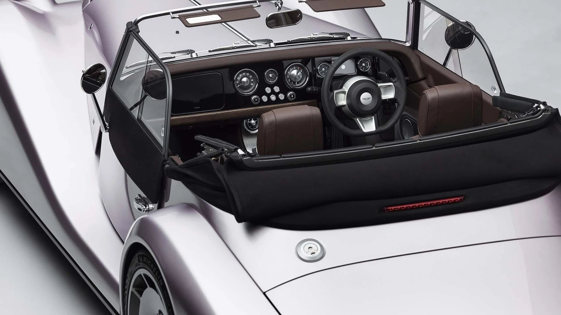 The Supersport's interior compliments its vintage charm with most components coming as analog