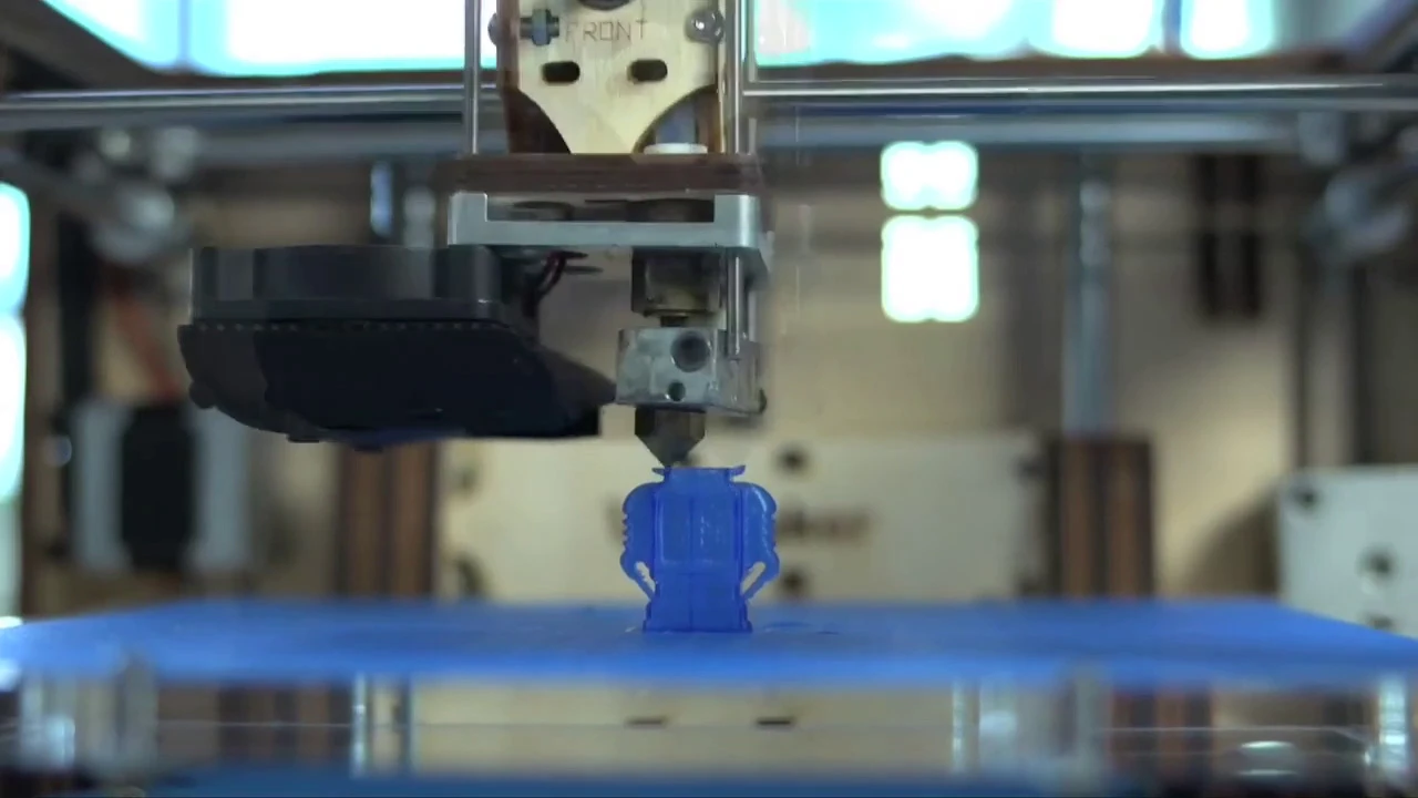 The Ultimaker 2 is capable of printing objects with a layer resolution of 20 microns (0.02 mm)