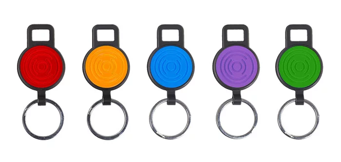 Tags come in different colors