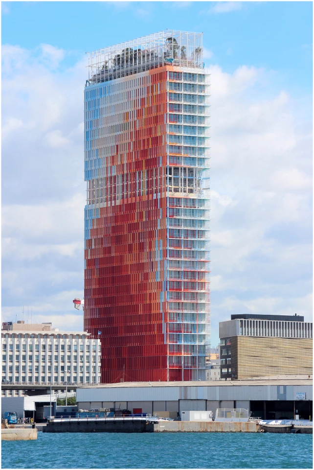 La Marseillaise, by Ateliers Jean Nouvel and Tangram Architects, came second place