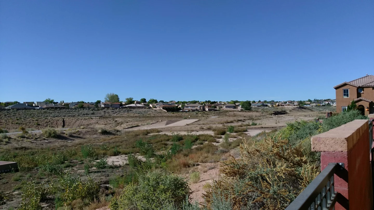 Outdoor (daytime) shot taken with HTC One A9