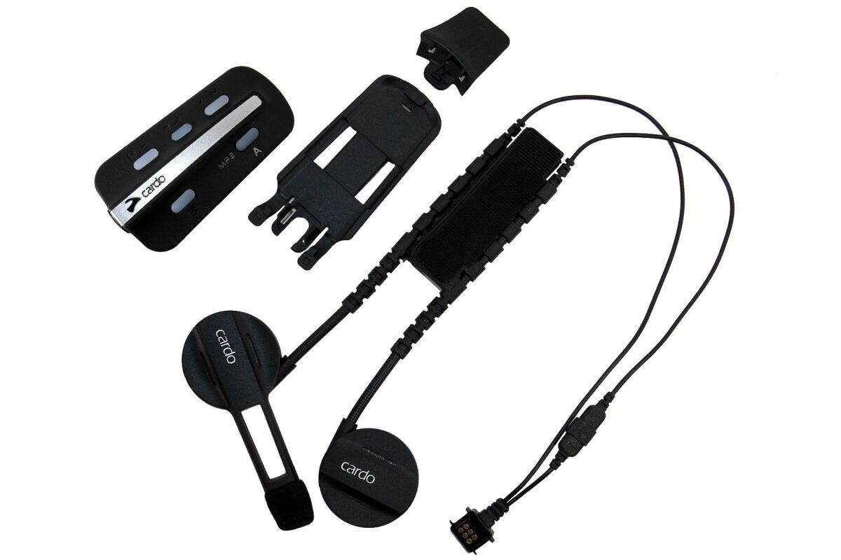 Cardo BK1 turns your bike helmet into a walkie talkie