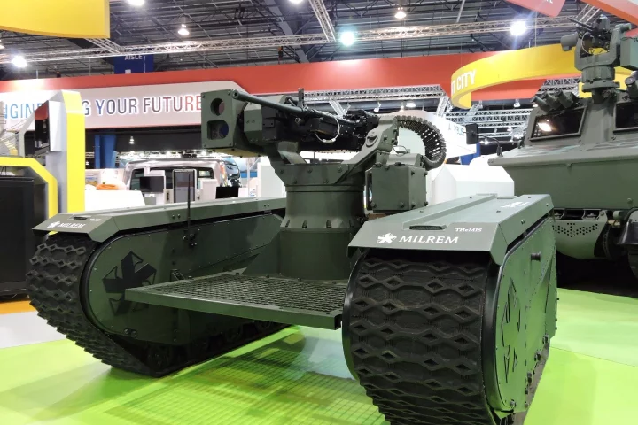 The THeMIS ADDER at the Singapore Airshow 2016 sees a robotic machine gun affixed to the robotic platform