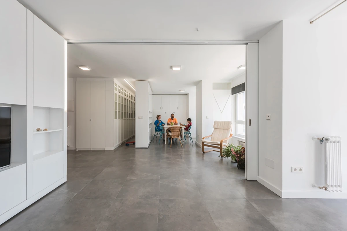Casa MJE was constructed between March and July, 2014