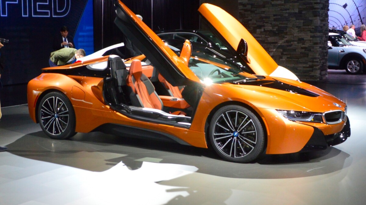 BMW's all-new i8 Roadster makes LA