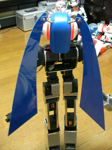 A rear view of Pre-made Me shows the delicate legs before the skirt and other parts have been added (Photo: Dr. GIY)