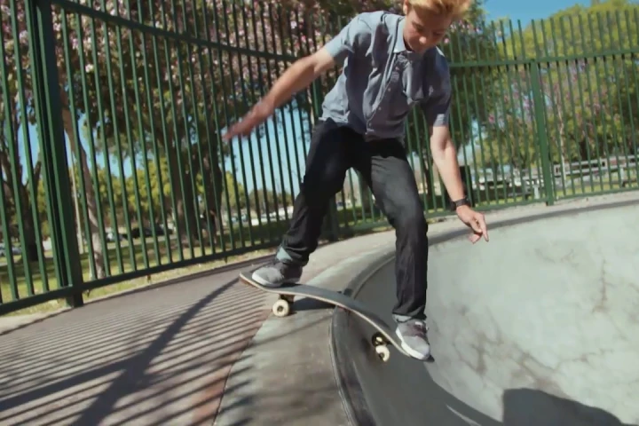 The skateboard was created in partnership with snowboard firm Signal Snowboards