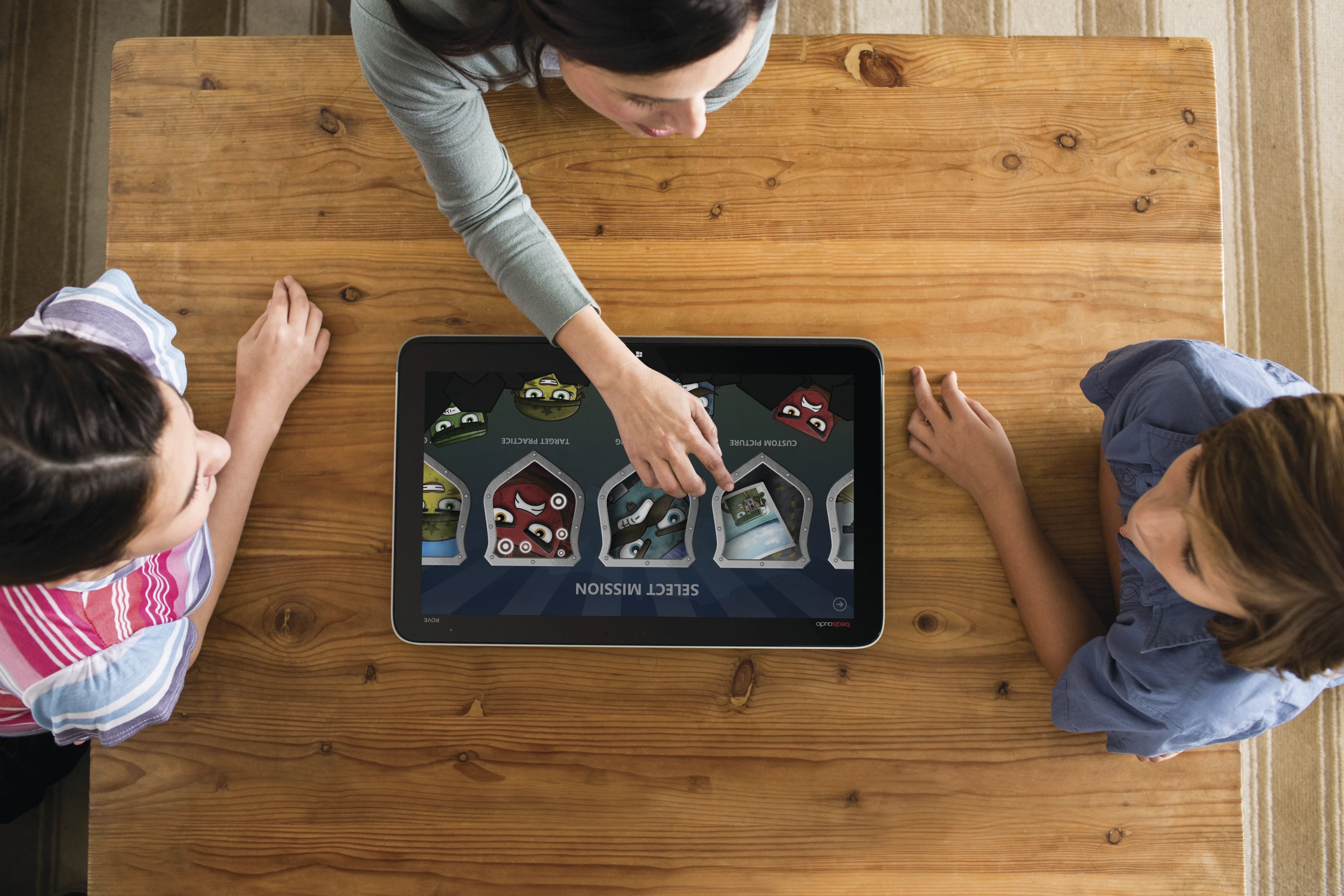 Multi-player gaming in tabletop mode