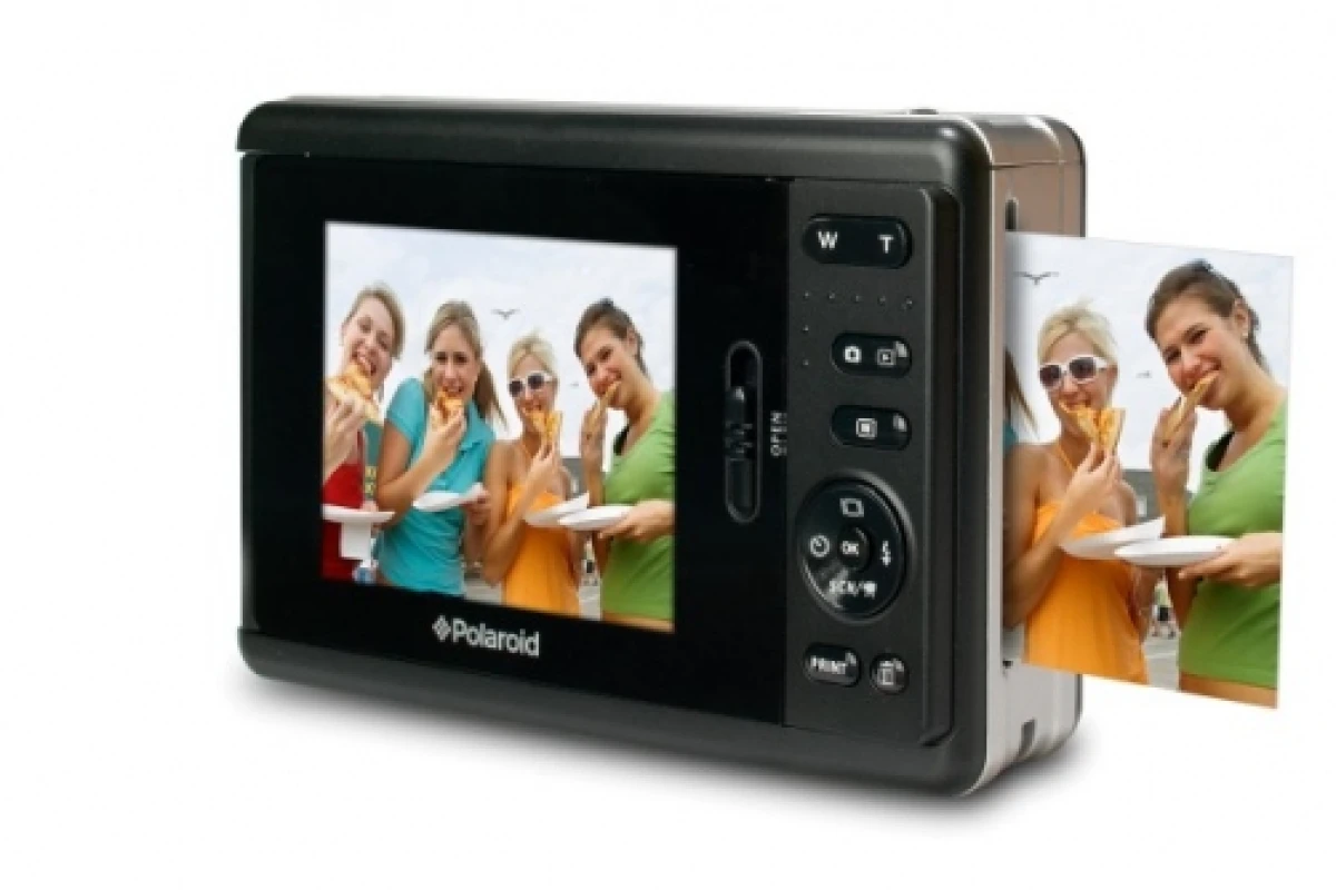The Polaroid PoGo™ Instant Digital Camera