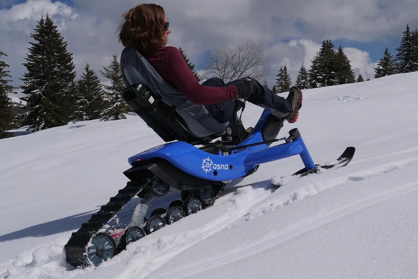 The E-trace can reportedly climb slopes of approximately 17 degrees