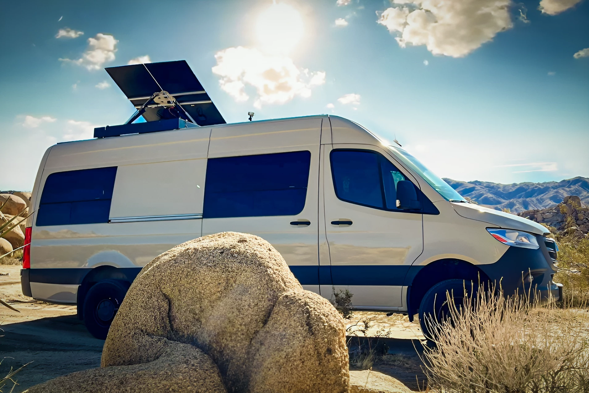The Roboteos Heliotrope combines the advantages of a deployable ground solar panel system and a roof-mounted RV panel setup