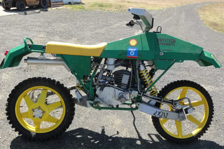 Ian Drysdale's Dryvtech 2x2x2 - an unique experimental motorcycle is up for grabs on eBay