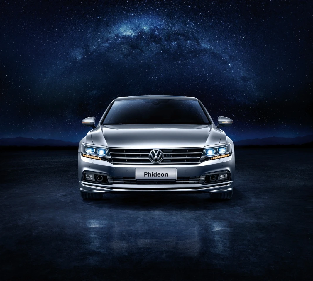 The Phideon's face is bigger and bolder than anything else in the Volkswagen stable at the moment
